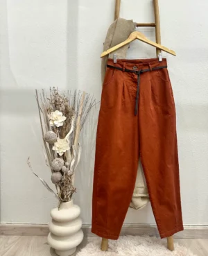 Παντελόνι ψηλόμεσο Tapered fit