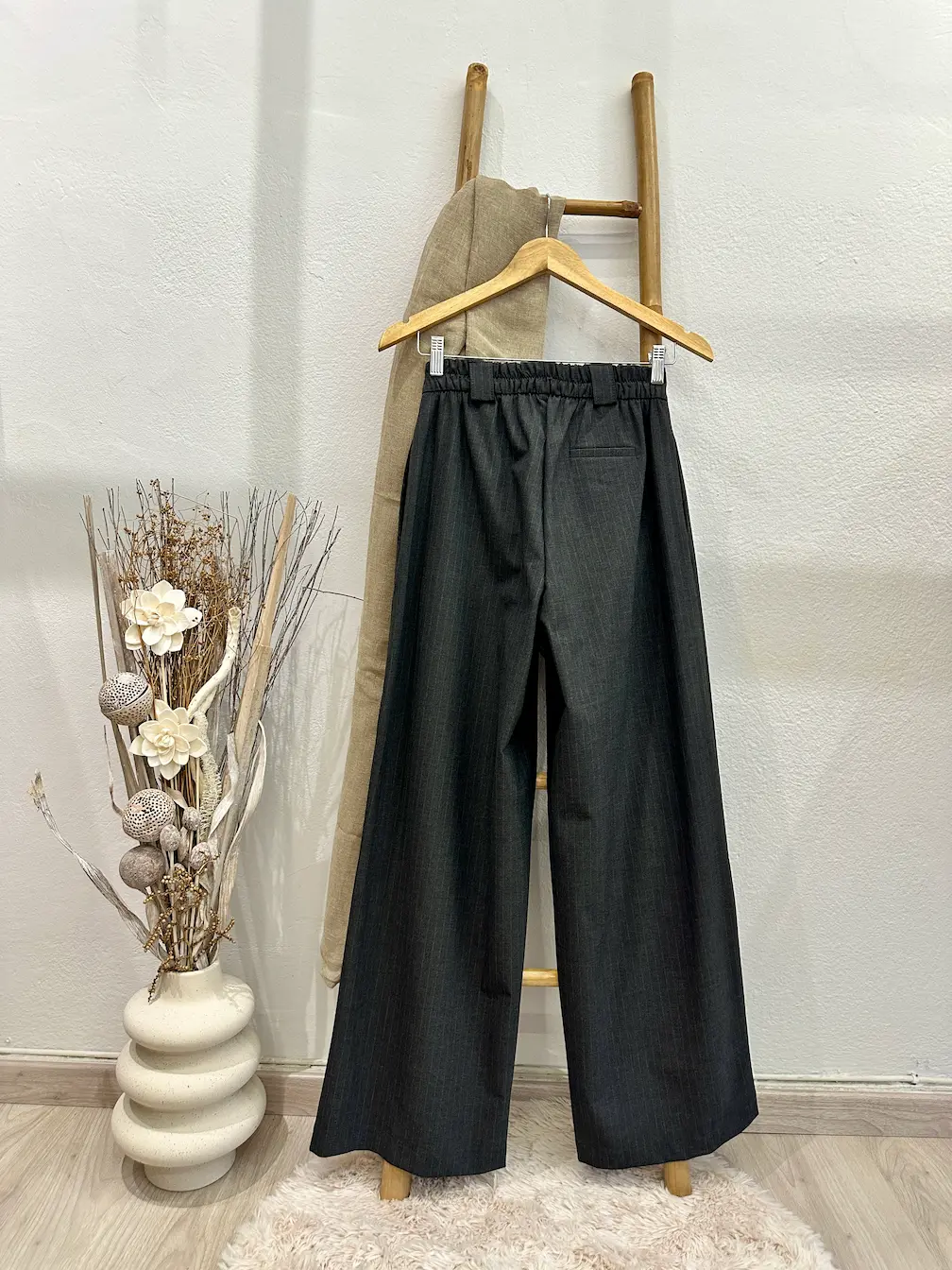 Παντελόνα wide leg με ρίγες - Image 2