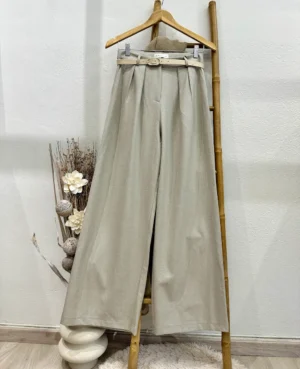 Παντελόνα wide leg με πιέτες