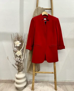 Μπλέιζερ σε κόκκινο χρώμα